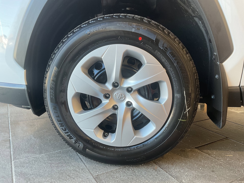 New 2025 Toyota RAV4 LE SUV