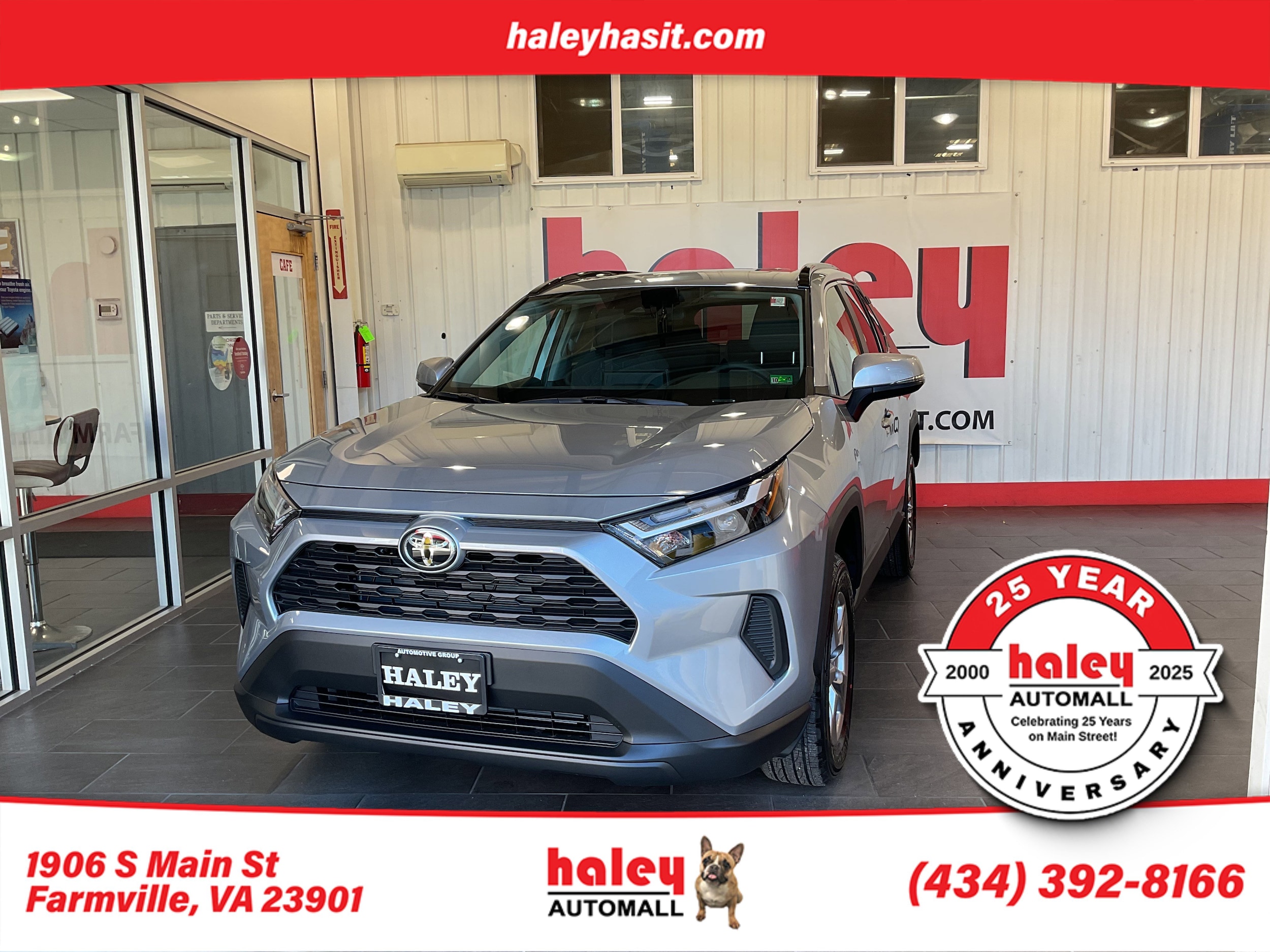 2025 Toyota RAV4 XLE's photo