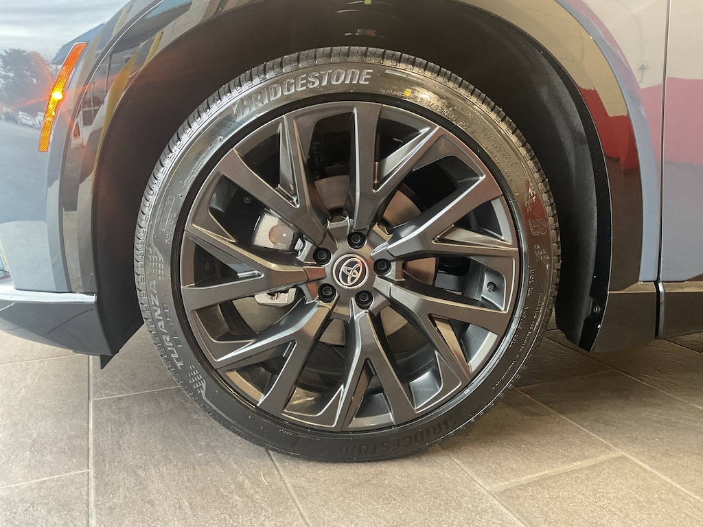 New 2025 Toyota Crown Signia Limited SUV