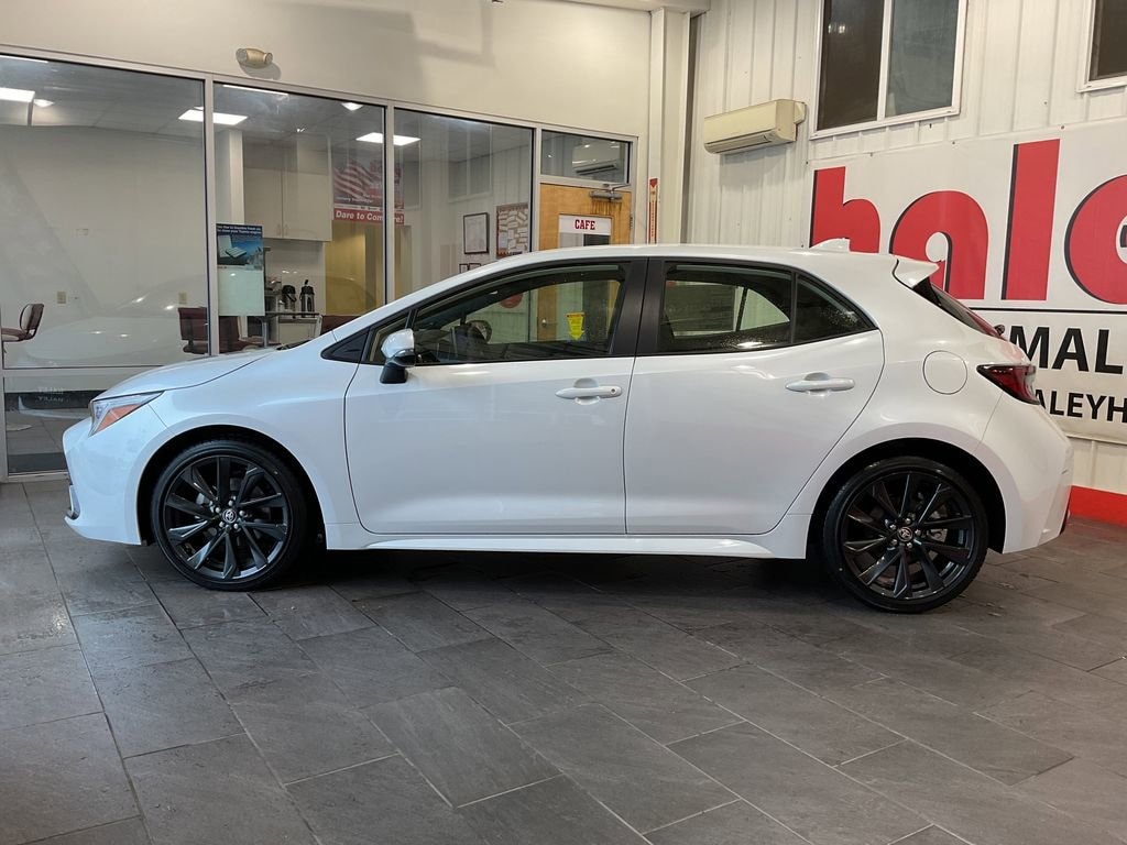 New 2025 Toyota Corolla Hatchback XSE Hatchback