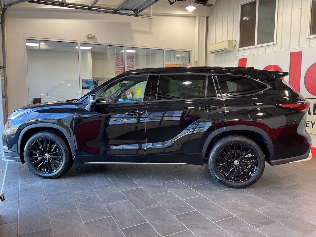 New 2026 Toyota Highlander XSE SUV