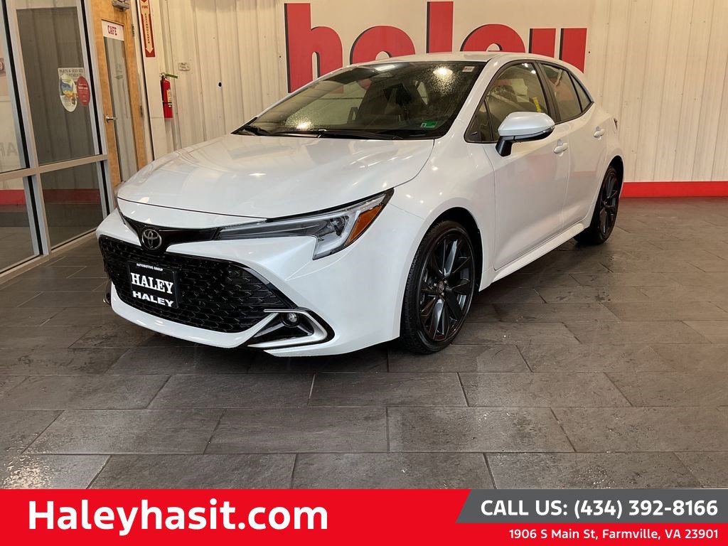 2025 Toyota Corolla Hatchback XSE