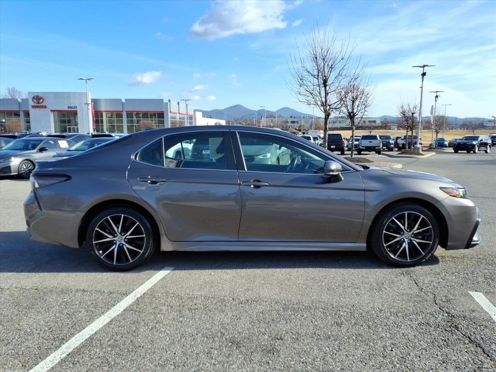Used 2024 Toyota Camry SE Sedan