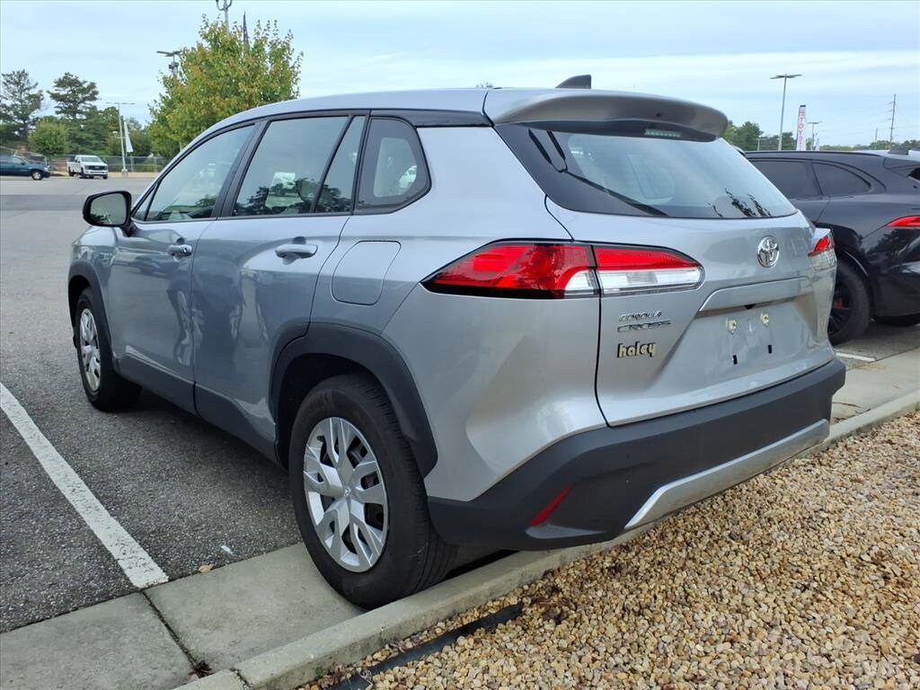 2024 Toyota Corolla Cross L photo 3