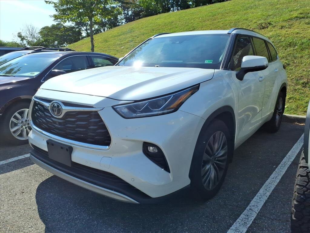2021 Toyota Highlander Platinum photo 4