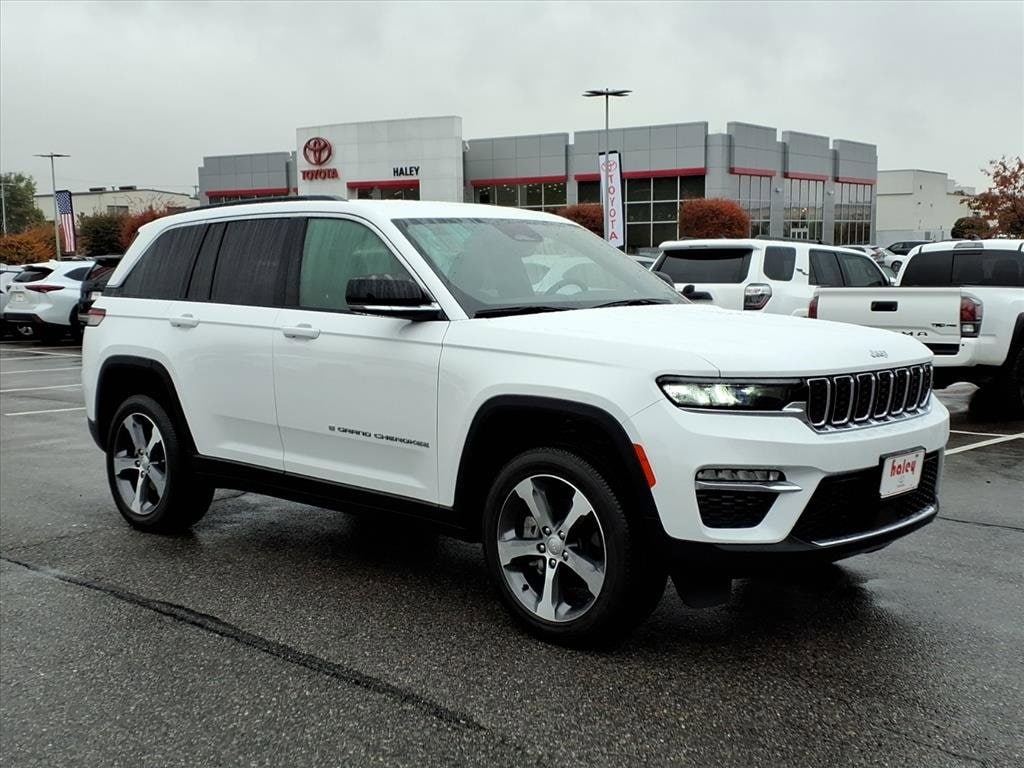 Used 2024 Jeep Grand Cherokee Limited SUV