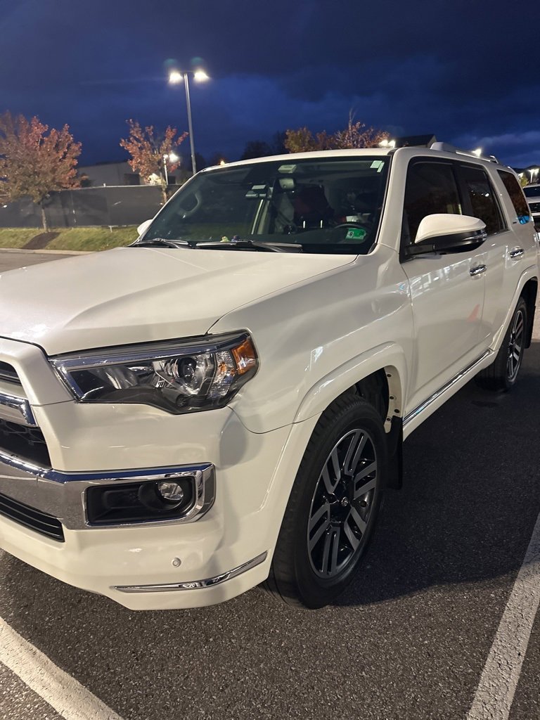 2021 Toyota 4Runner Limited photo 2