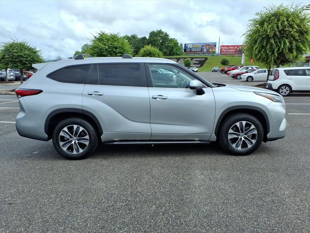 Used 2023 Toyota Highlander XLE SUV