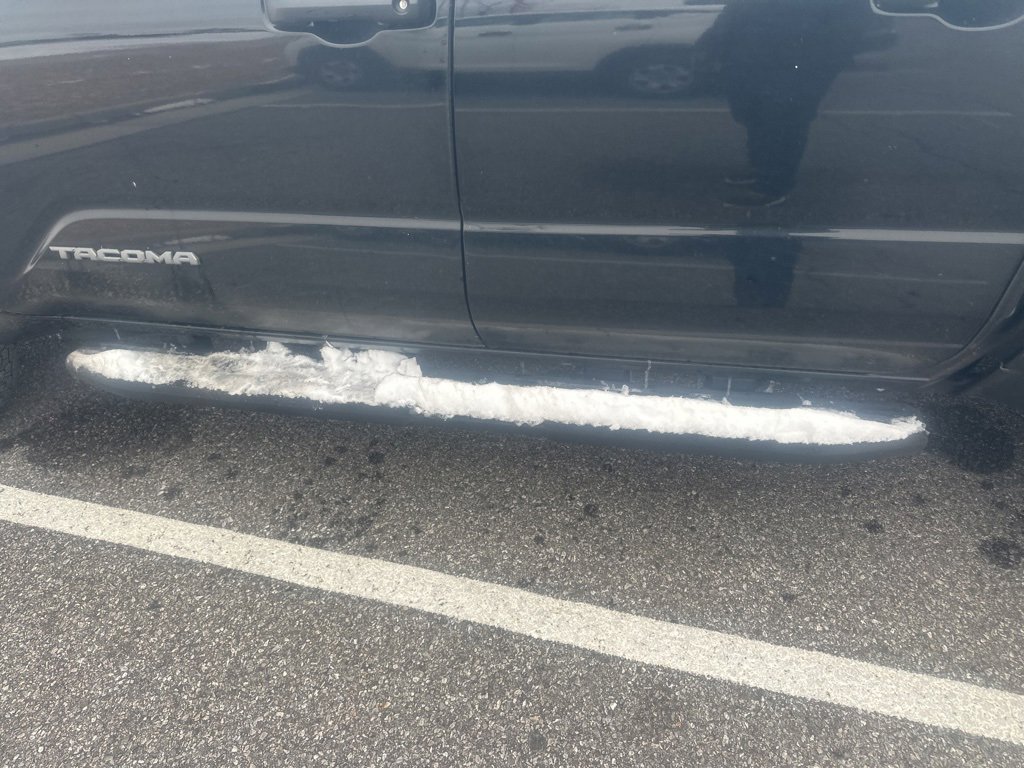 2024 Toyota Tacoma TRD photo 3