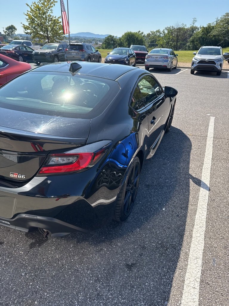 2024 Toyota GR86 Premium photo 3