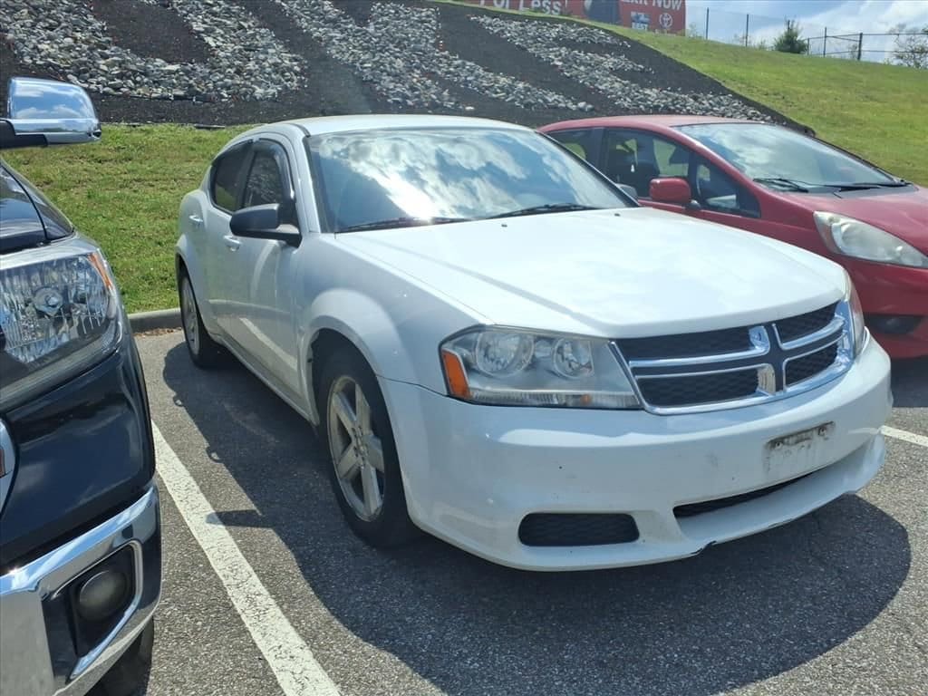 Used 2013 Dodge Avenger SE Sedan