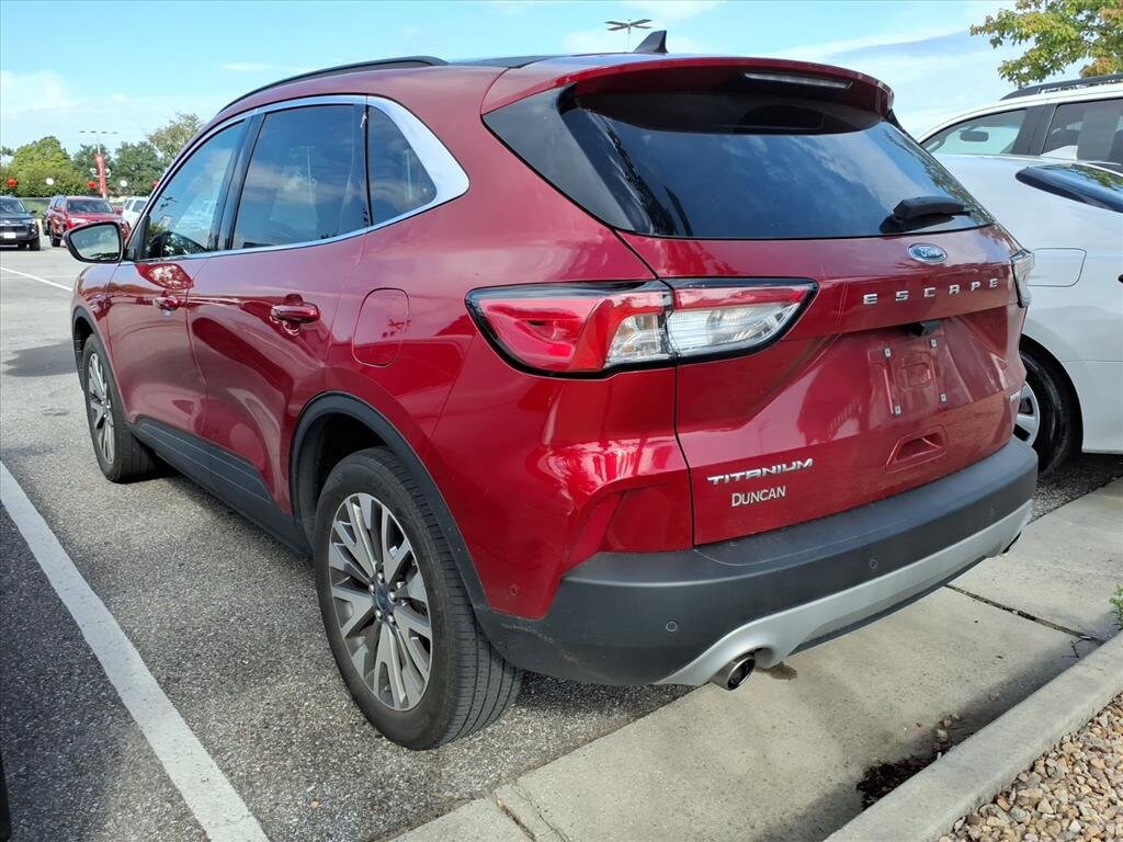 2021 Ford Escape Titanium photo 2