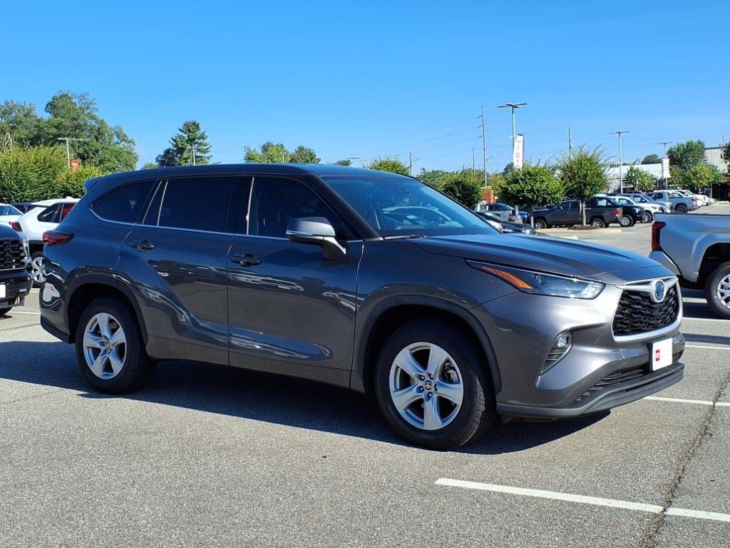 2022 Toyota Highlander Hybrid LE