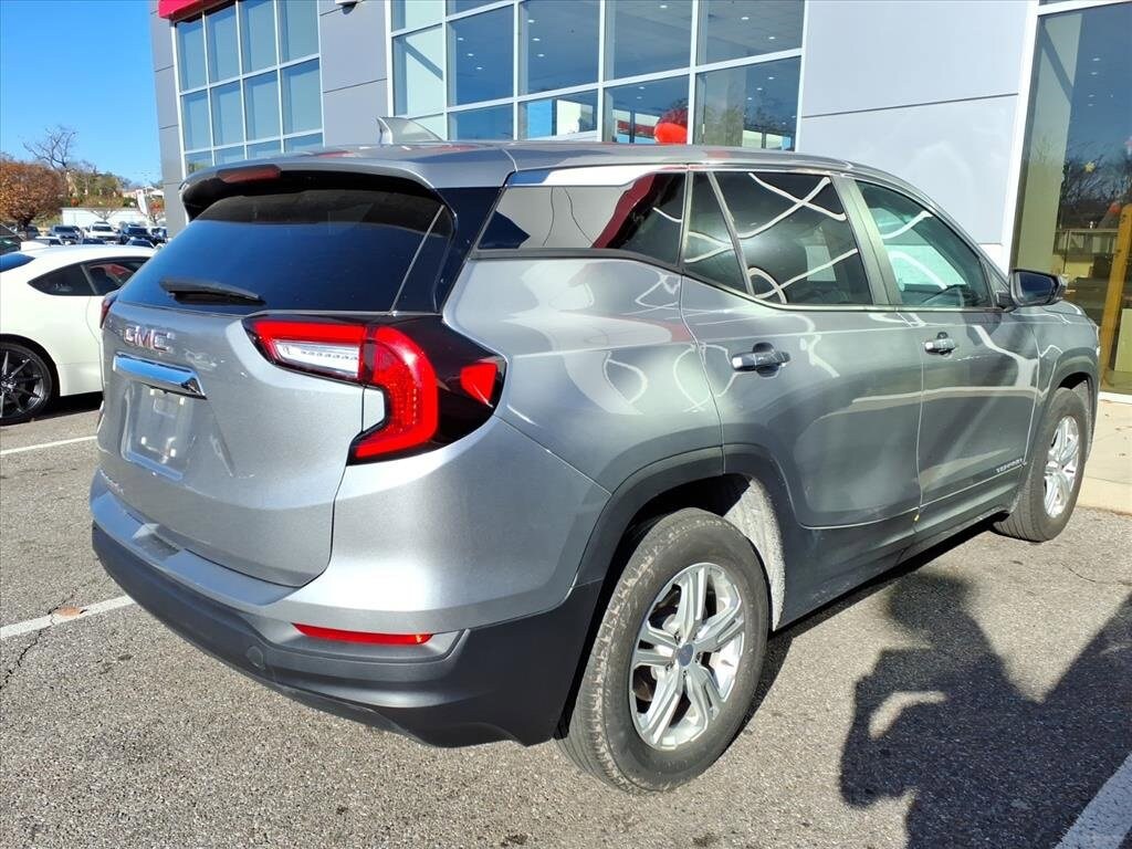 2024 Gmc Terrain SLE photo 4