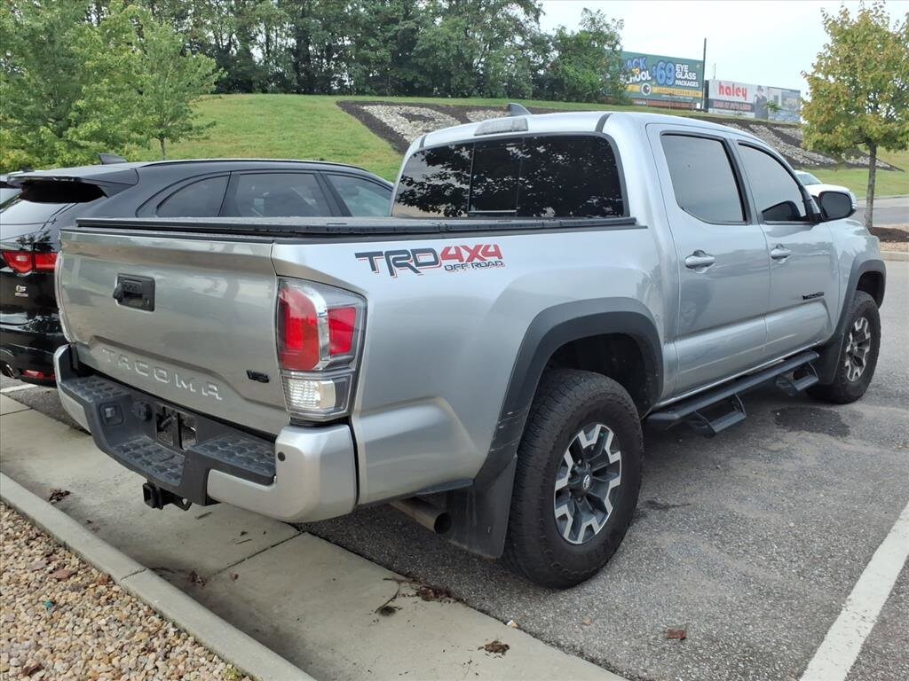 2023 Toyota Tacoma TRD Off-Road V6 4x4 photo 2