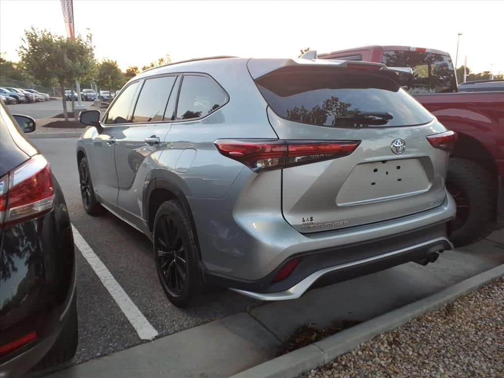 Used 2023 Toyota Highlander XSE SUV