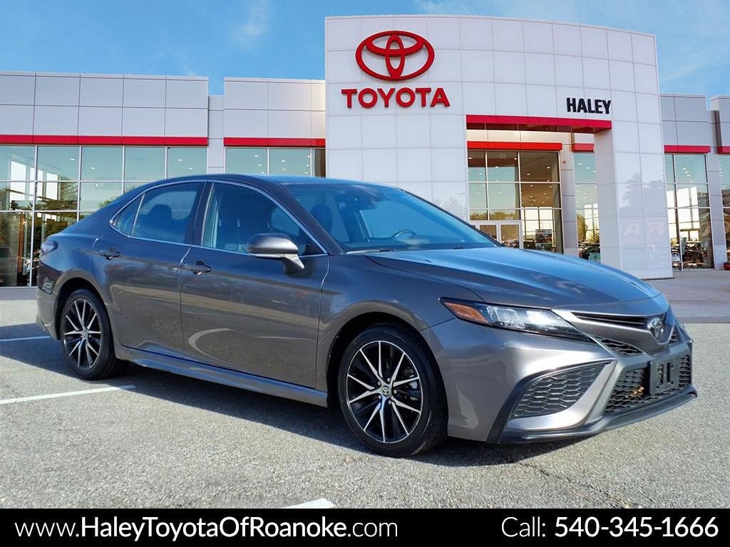 Used 2024 Toyota Camry SE Sedan