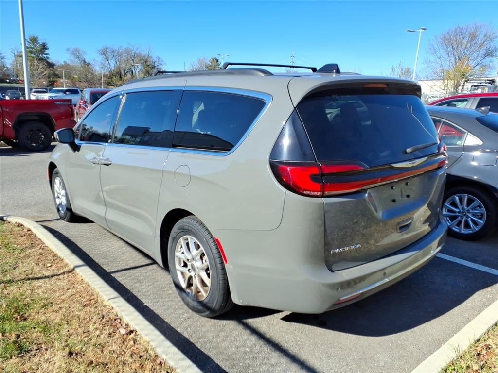 Used 2023 Chrysler Pacifica Touring L Van Passenger Van