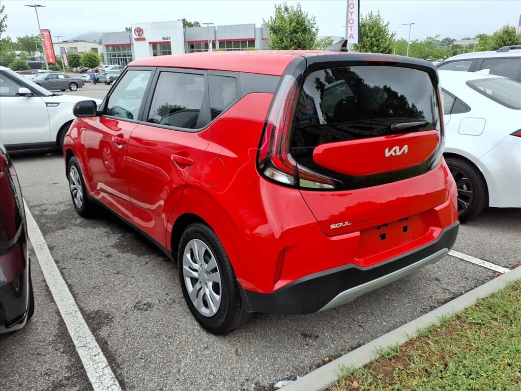 Used 2025 Kia Soul LX Hatchback