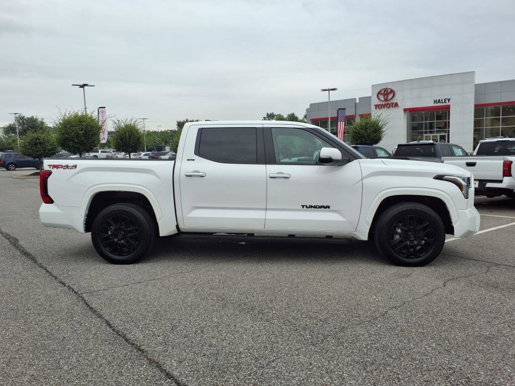 2024 Toyota Tundra SR5 CrewMax photo 3