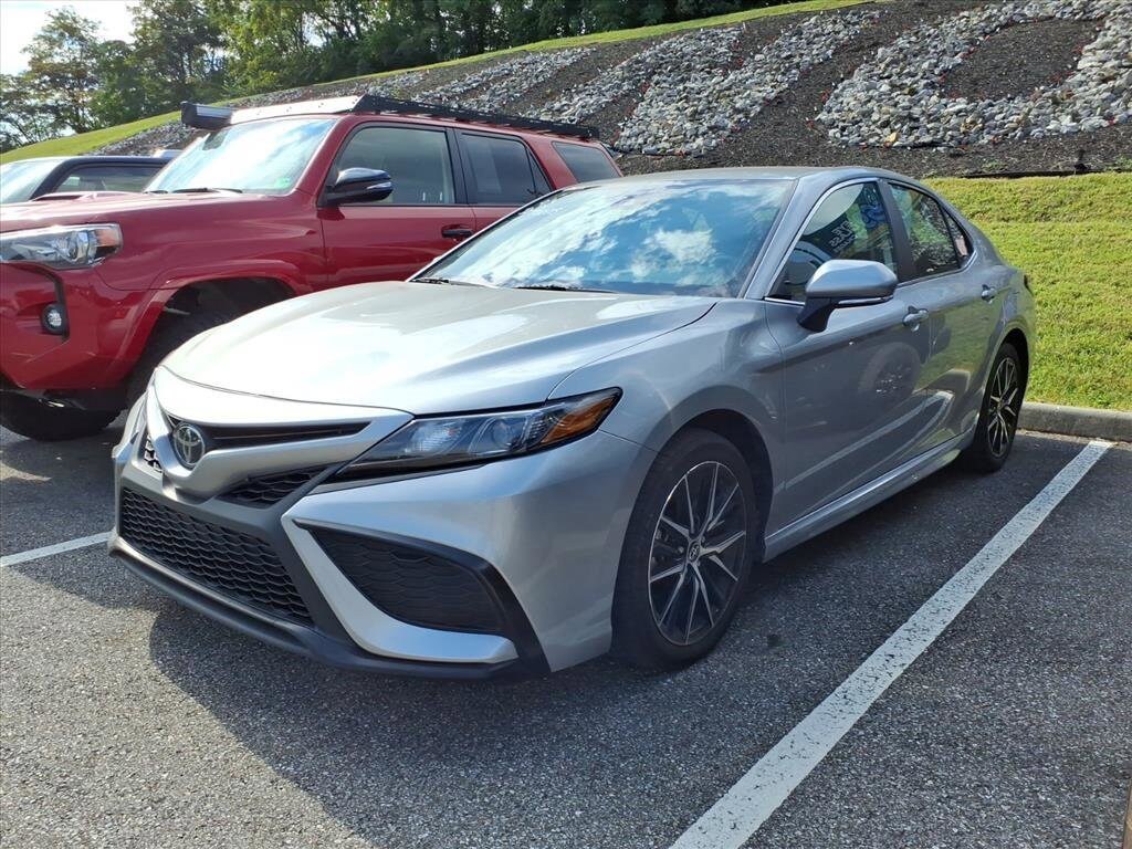 2024 Toyota Camry SE photo 4