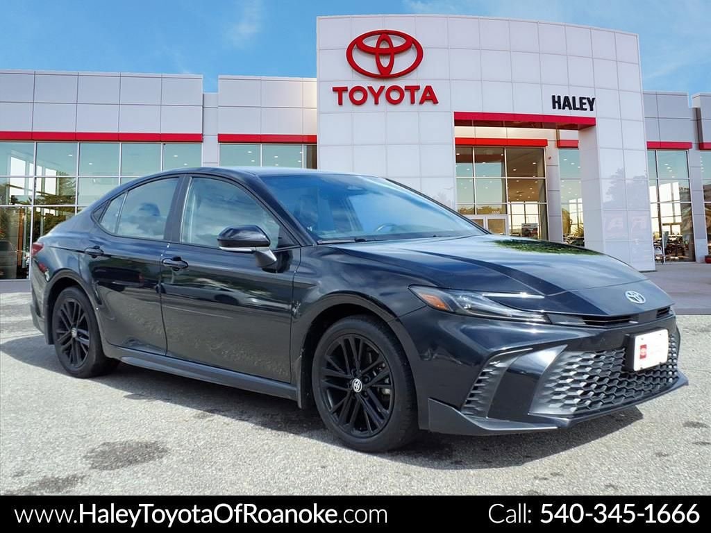 Certified 2025 Toyota Camry SE Sedan