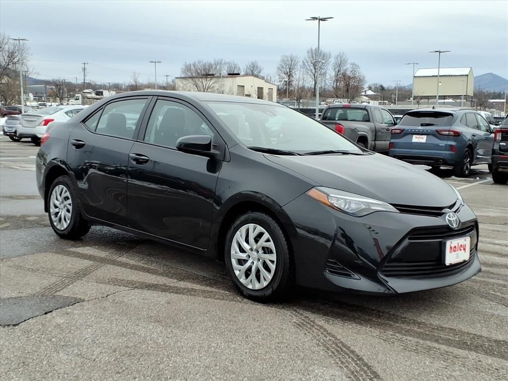 Used 2017 Toyota Corolla LE Sedan