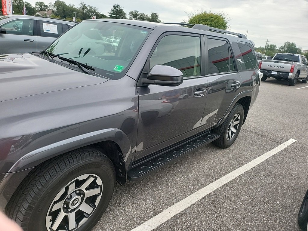 2019 Toyota 4Runner TRD Premium photo 2