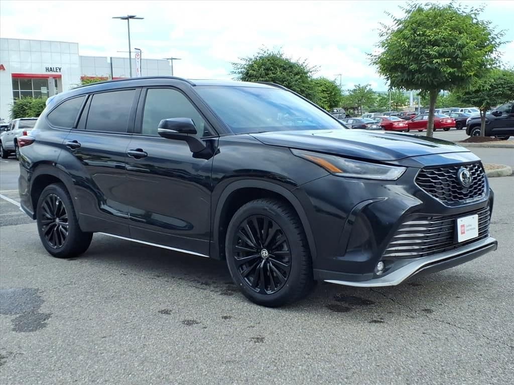 Certified 2025 Toyota Highlander LE SUV