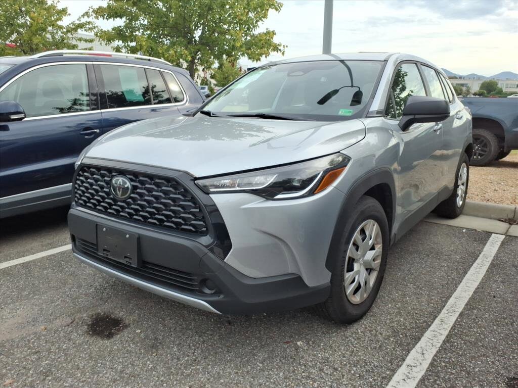2024 Toyota Corolla Cross L photo 4