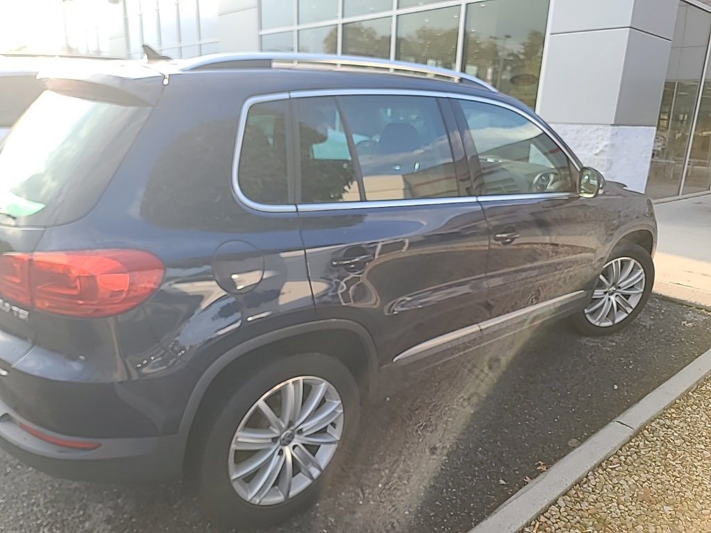 2012 Volkswagen Tiguan SE photo 4