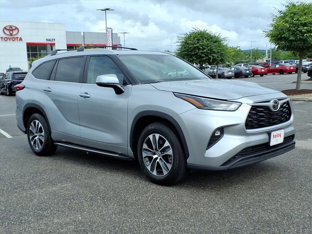 Used 2023 Toyota Highlander XLE SUV