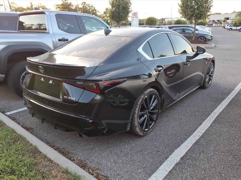 2023 Lexus IS 350 F SPORT - Photo 2