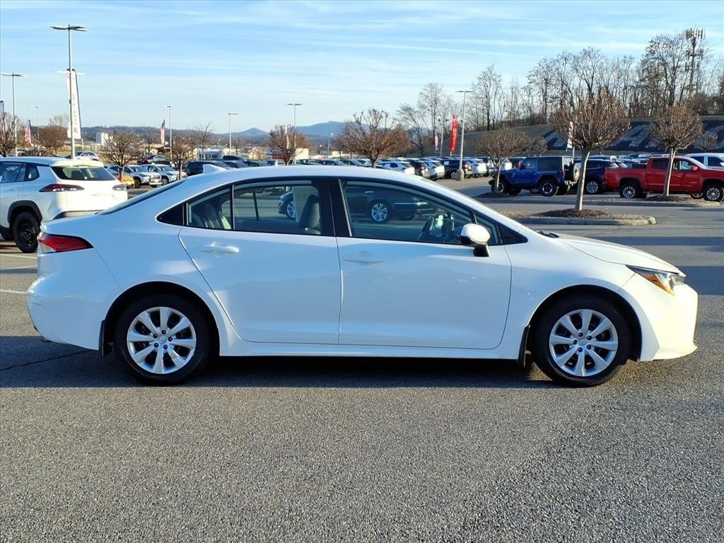 Used 2024 Toyota Corolla LE Sedan