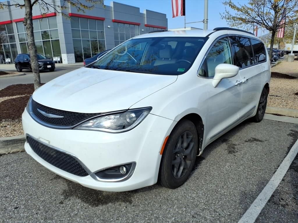 Used 2017 Chrysler Pacifica Touring-L Van
