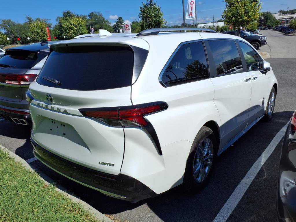 2025 Toyota Sienna Limited