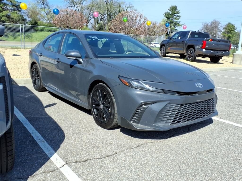 Used 2025 Toyota Camry SE Sedan