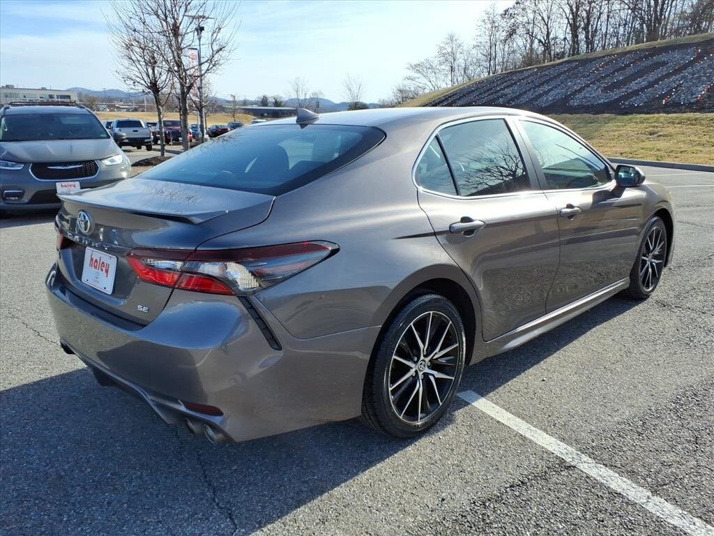 Used 2024 Toyota Camry SE Sedan