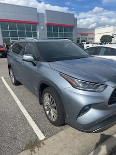 2024 Toyota Highlander Hybrid Platinum SUV