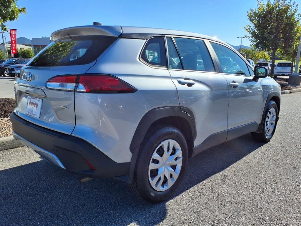 2025 Toyota Corolla Cross L photo 4
