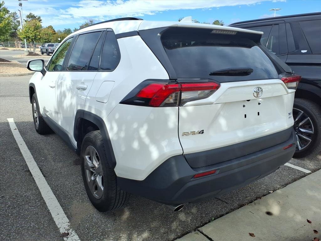 2023 Toyota RAV4 XLE photo 3