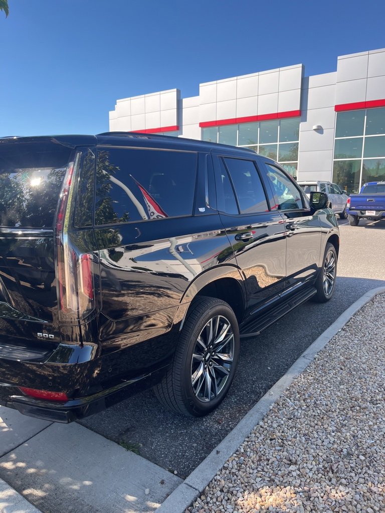 2021 Cadillac Escalade Sport photo 3