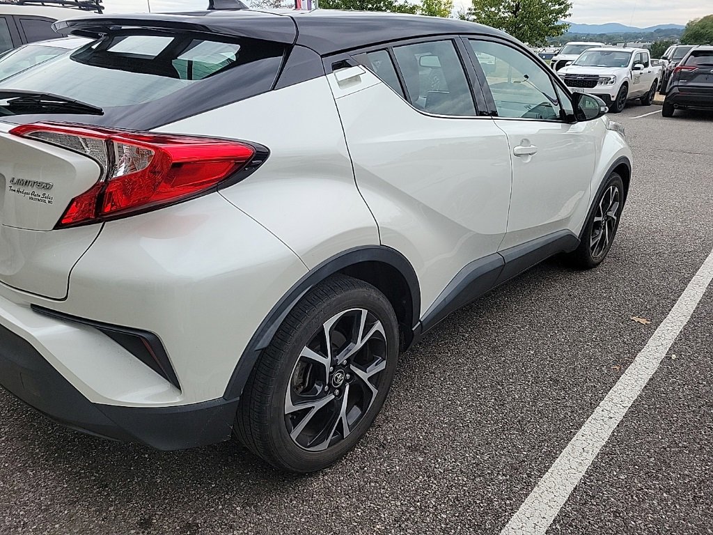 2019 Toyota C-HR Limited photo 3