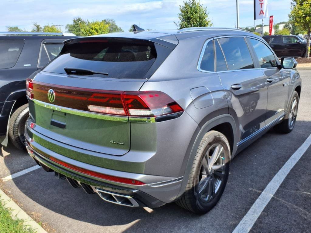 Used 2024 Volkswagen Atlas Cross Sport 2.0T SEL R-Line 2.0T SEL R-Line 4MOTION