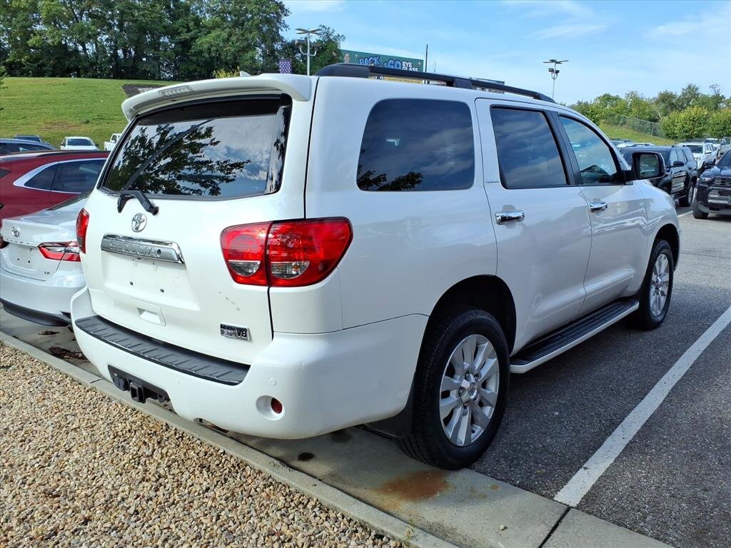 2017 Toyota Sequoia Platinum photo 2