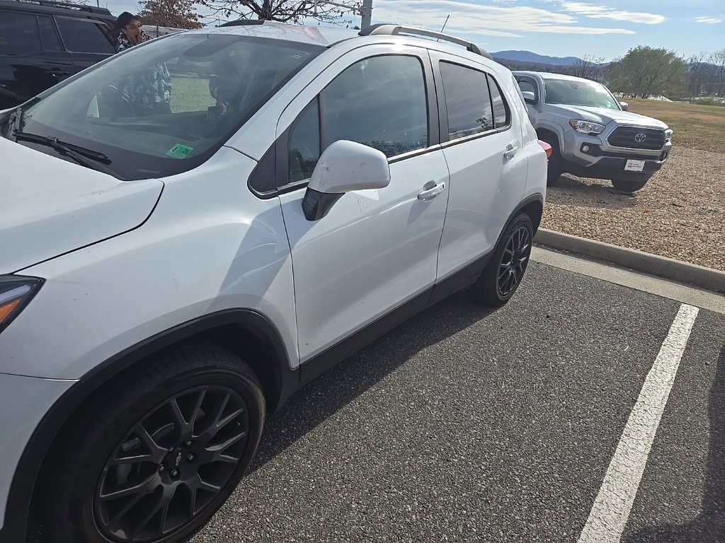 Used 2022 Chevrolet Trax LT SUV