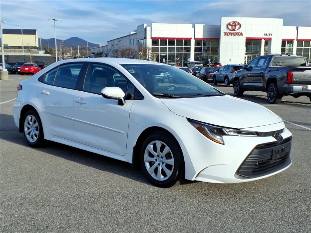 Used 2024 Toyota Corolla LE Sedan