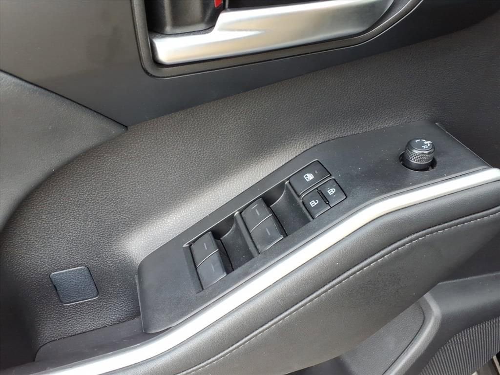 2025 Toyota Highlander LE - Photo 20
