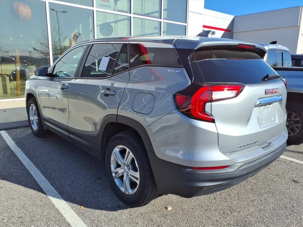 2024 Gmc Terrain SLE photo 3
