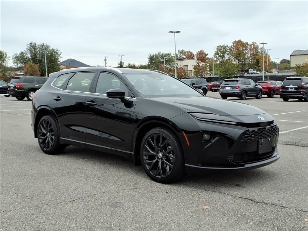 Used 2025 Toyota Crown Signia Limited SUV